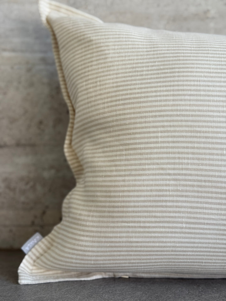 FUNDA COJÍN FLORENCIA LÍNEAS BEIGE