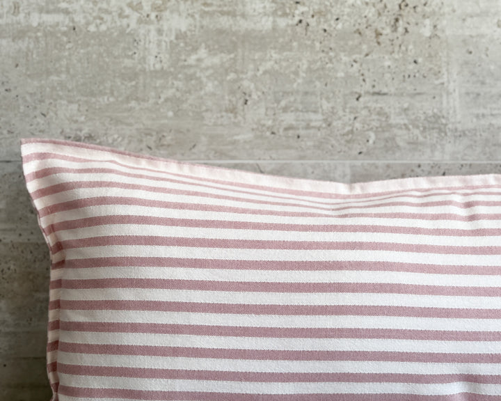 Funda de cojín líneas playa rosado