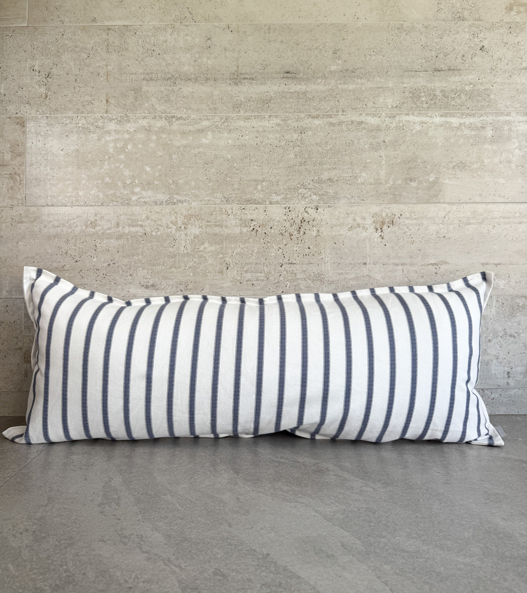 Funda de cojín azul líneas punto